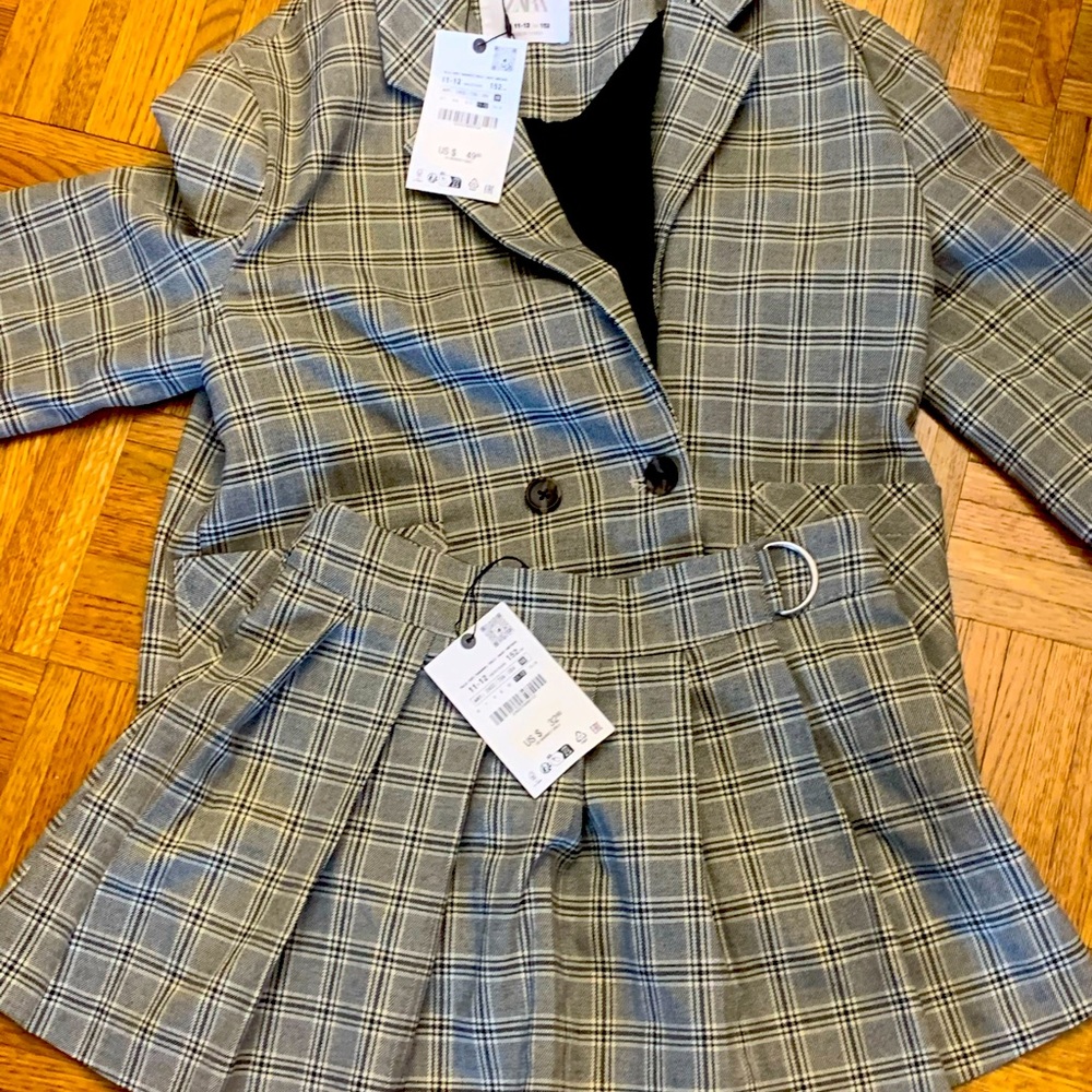 Zara blazer and skirt “clueless”